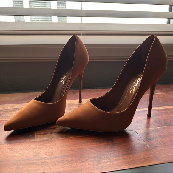 Elegant Brown Stiletto Heels - Picture 5 of 5